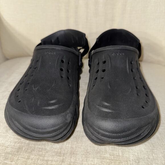 Crocs Echo Black On Black 211560-001 - Size M8 / W10 EUC main image 8